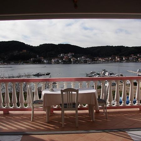 Apartments Slavko Supetarska Draga Rom bilde